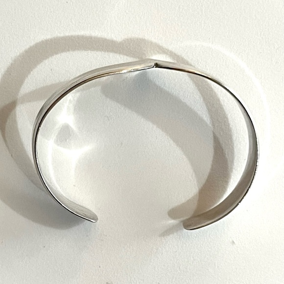 Signed, Taxco Vintage Sterling Silver Cuff - Picture 5 of 6